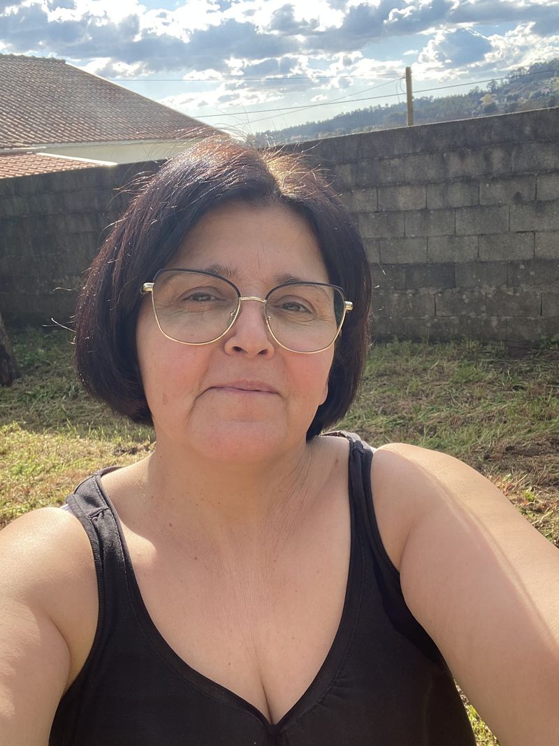 Olivia, 50