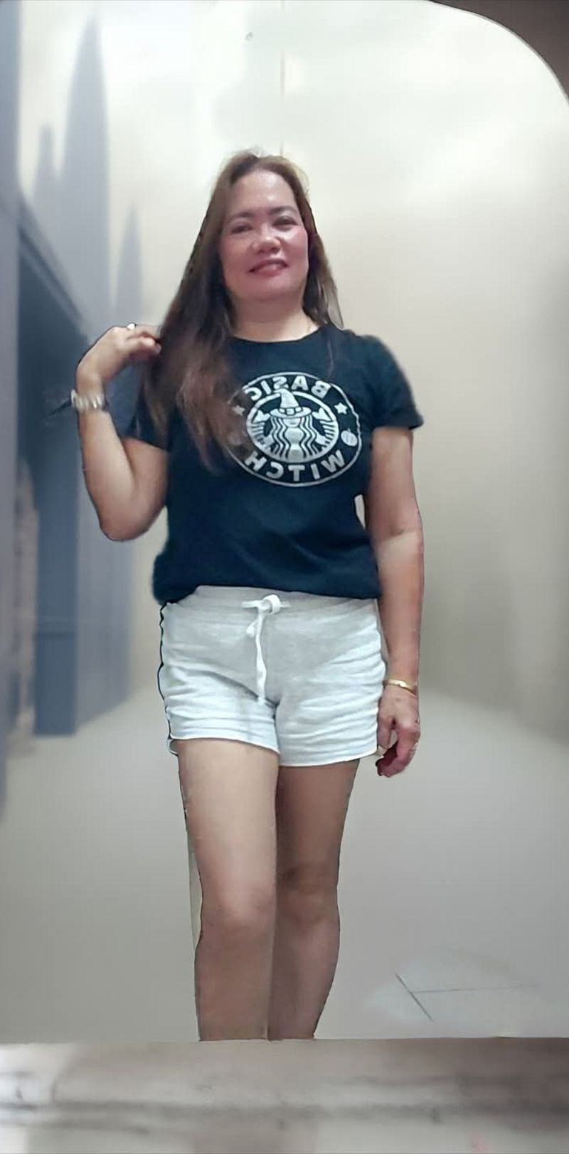Gina, 52