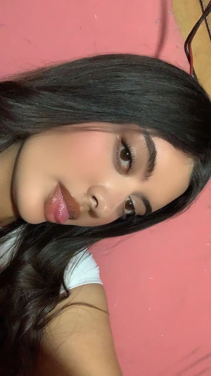 Fatima, 18