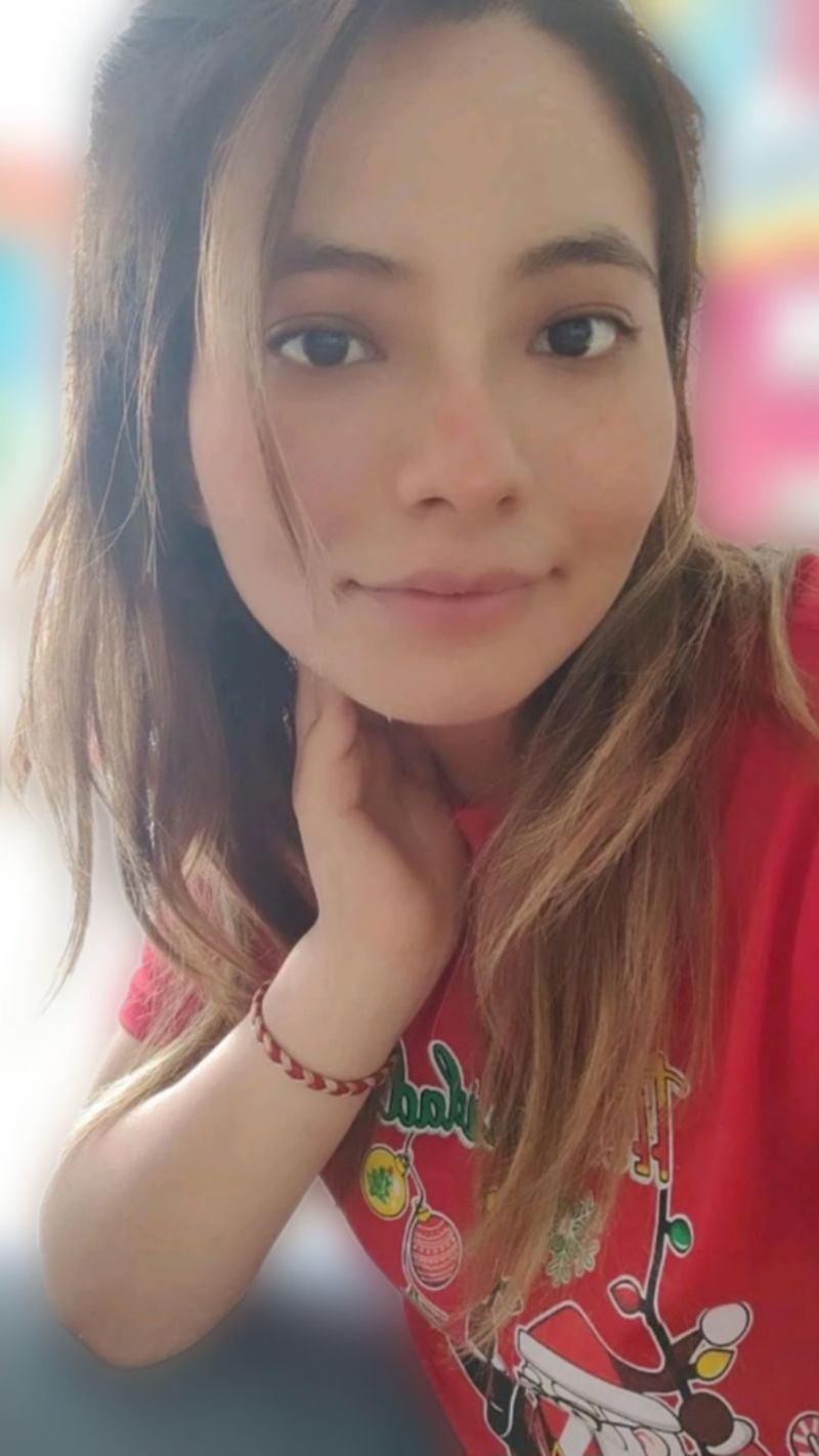 Luciana, 28