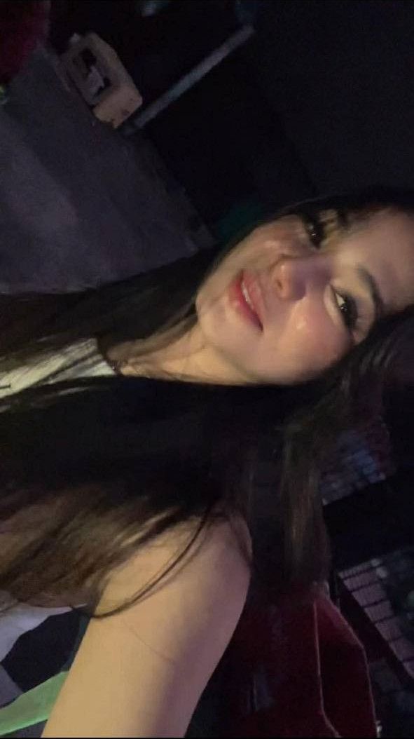 Natalia, 23