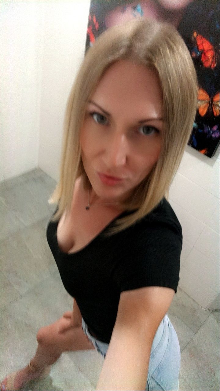 Ani, 35