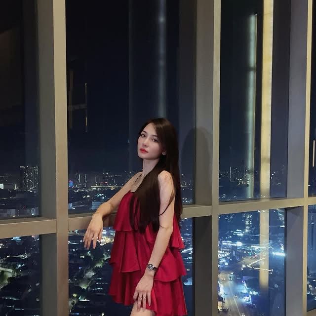 Sam, 29
