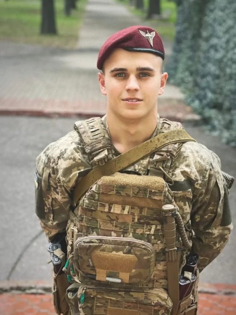 Dima, 26