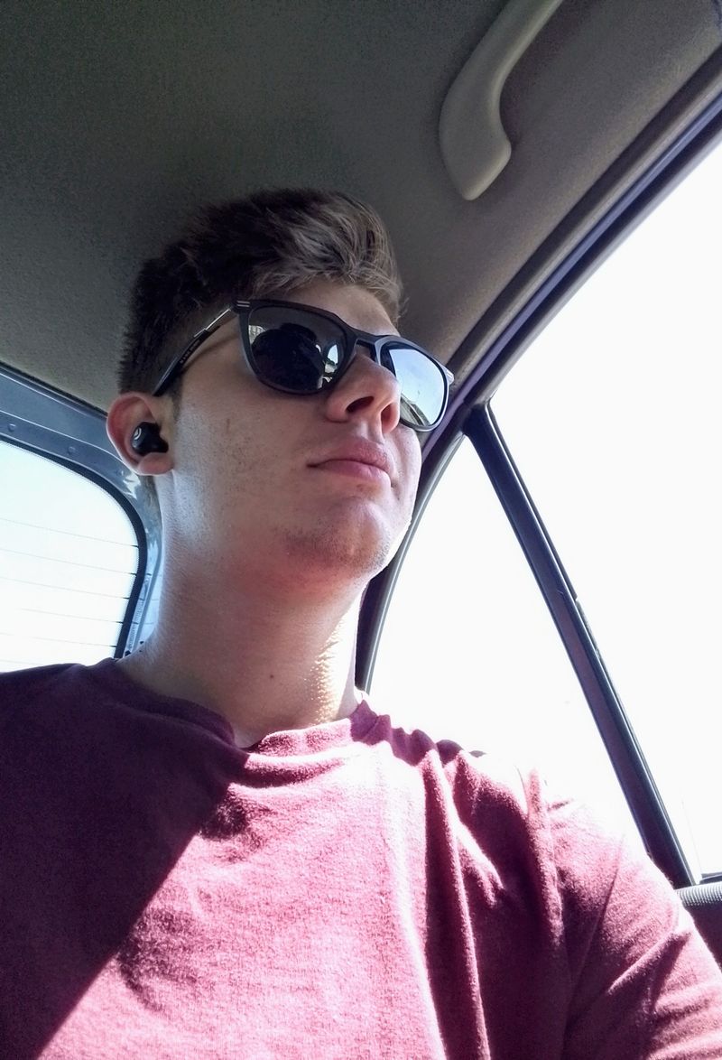 Corné, 23