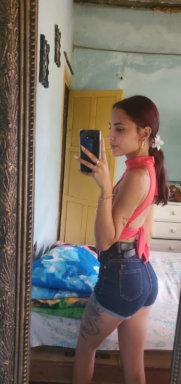 Melany, 20