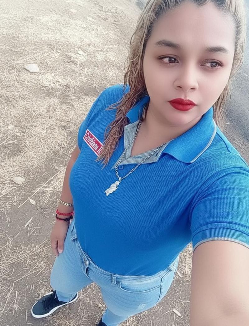 Cristina, 36
