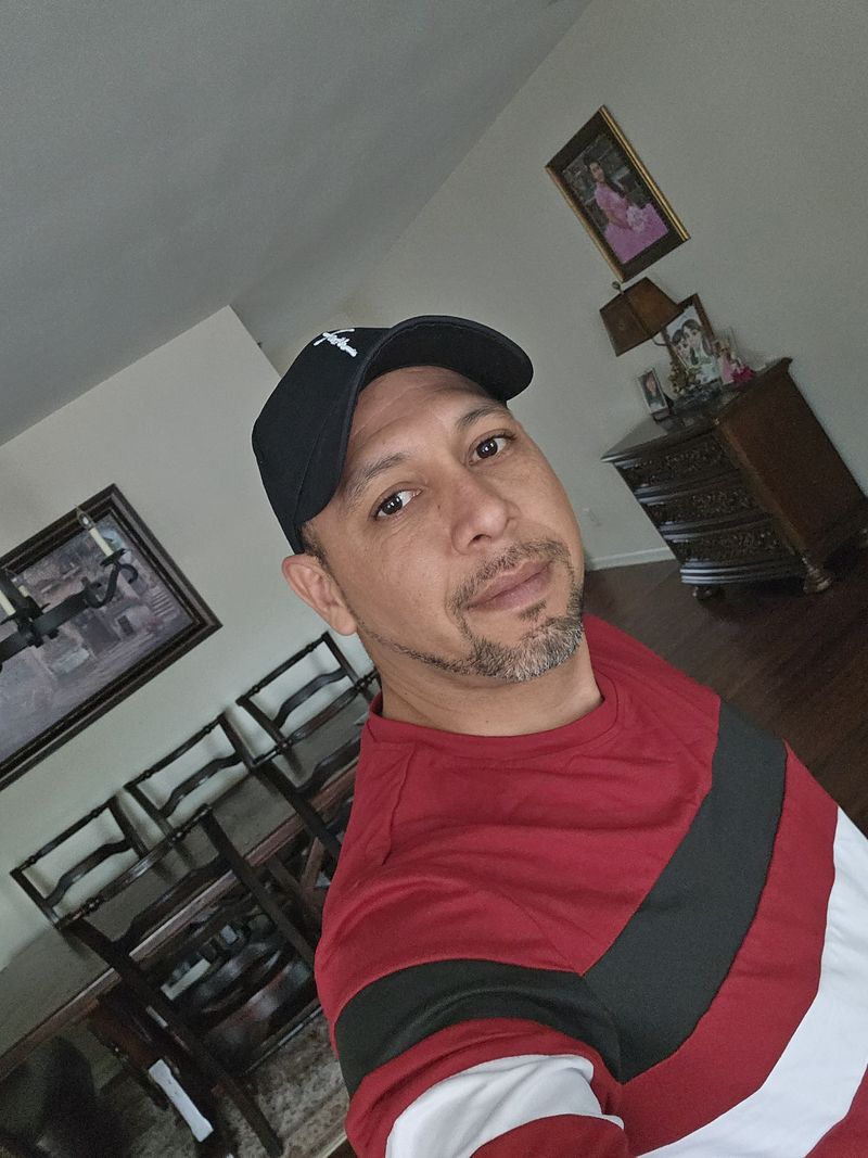 Hender, 38
