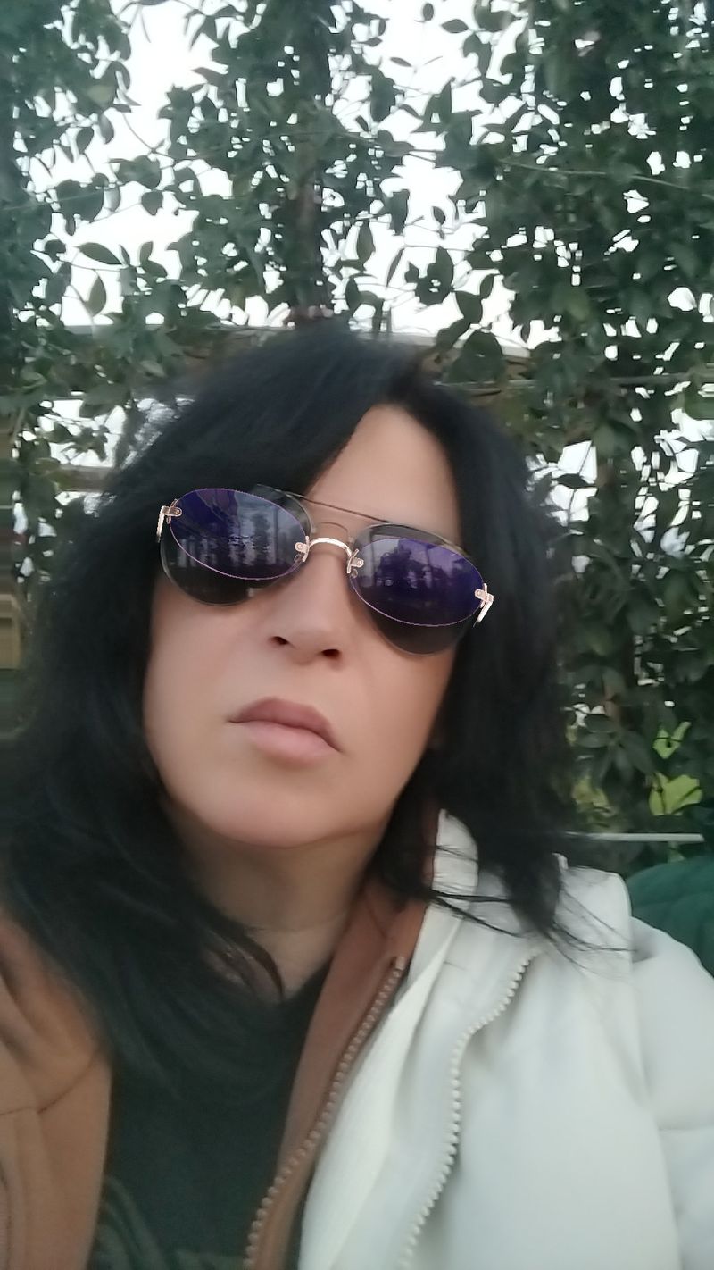 Inna, 53