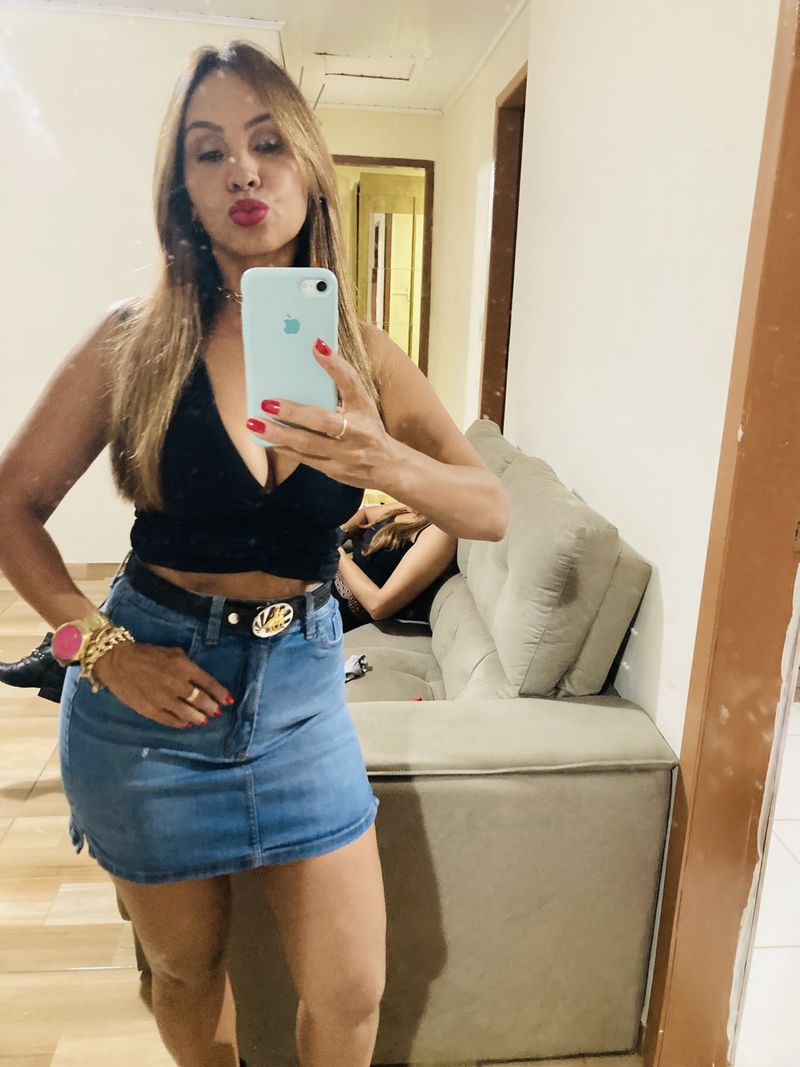 Ana Maria, 49
