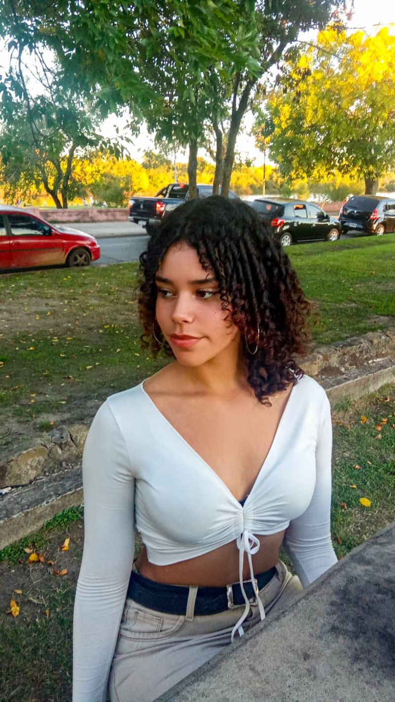 Ayleen, 18