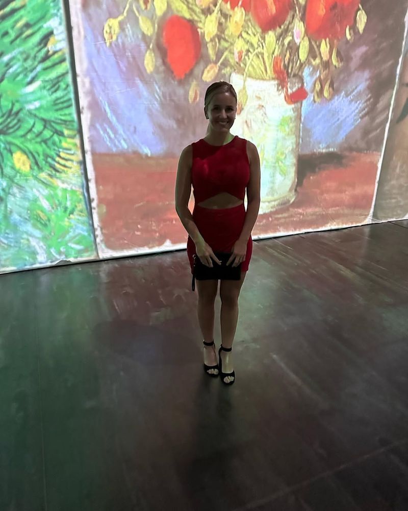 Sarah, 28