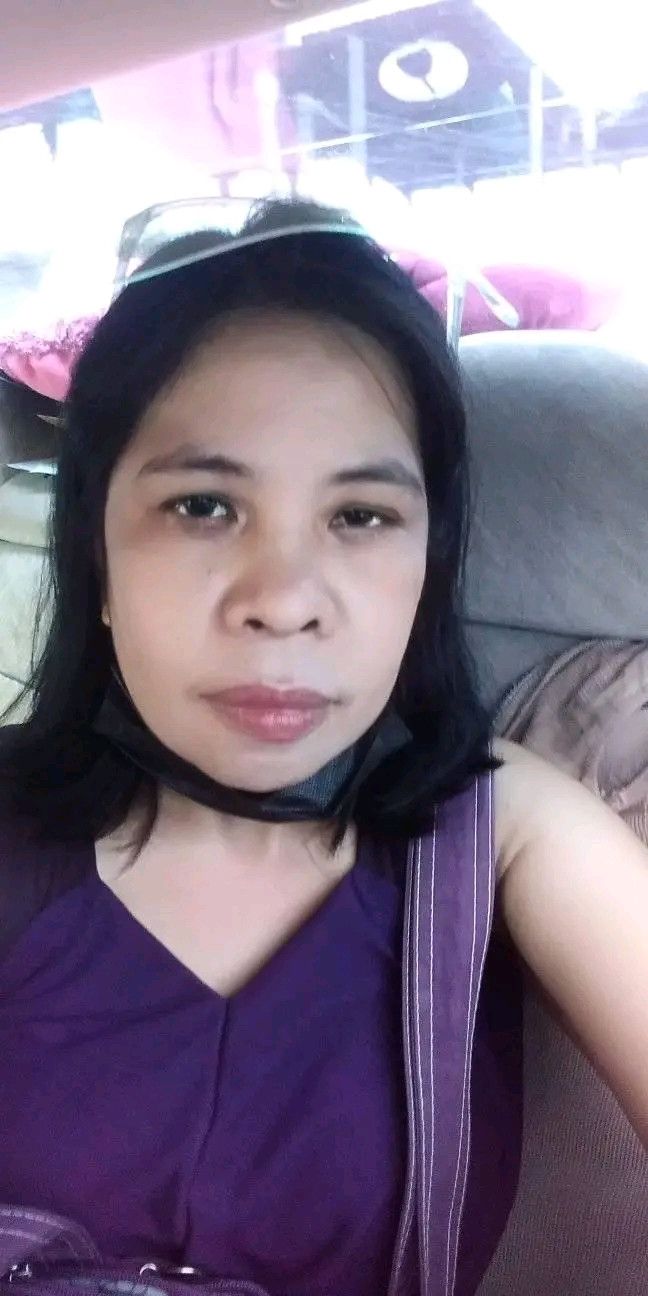 Raquel, 49