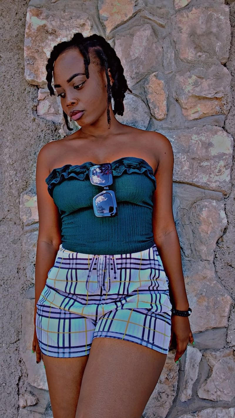 Soudia, 25