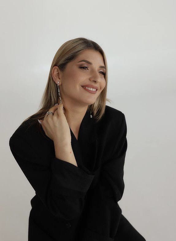 Alina, 30