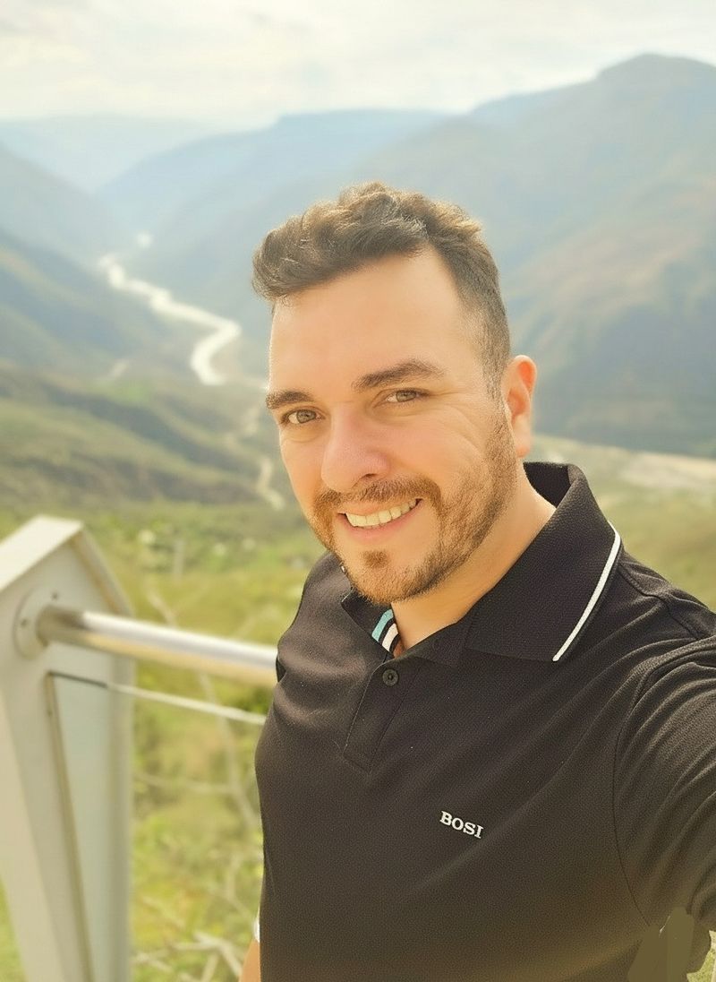 Andres, 44