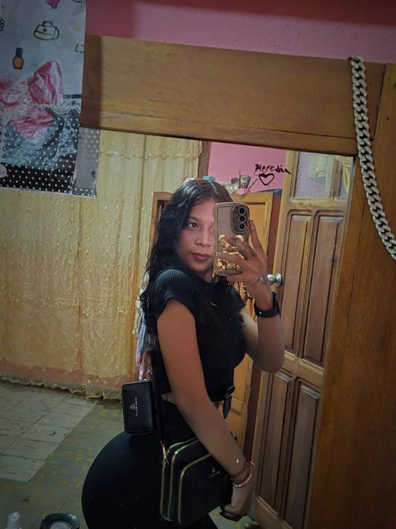 Yuli, 35