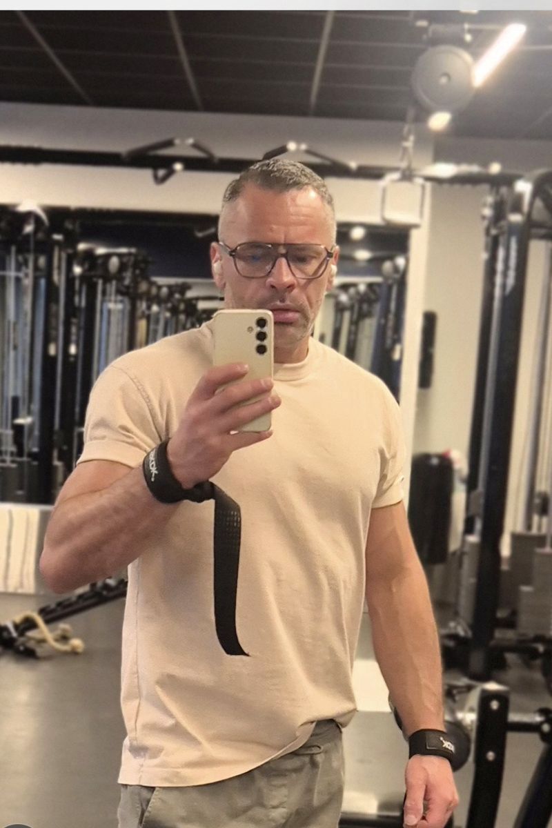 Daniel, 45