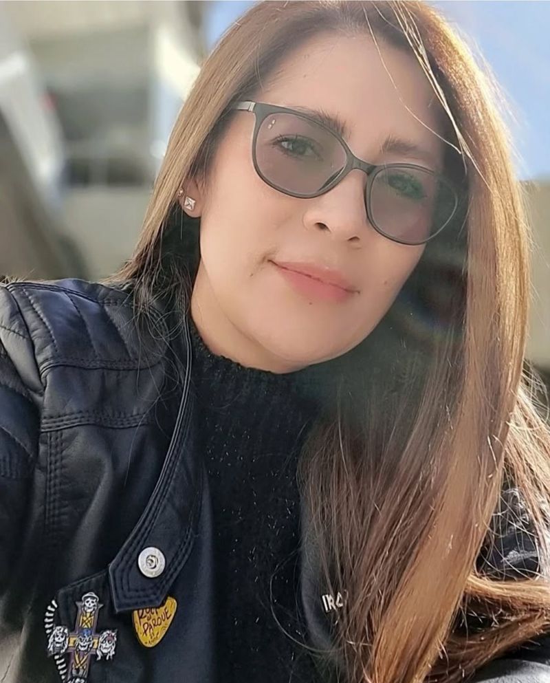 Gina, 46