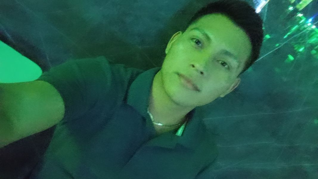 Diego, 25
