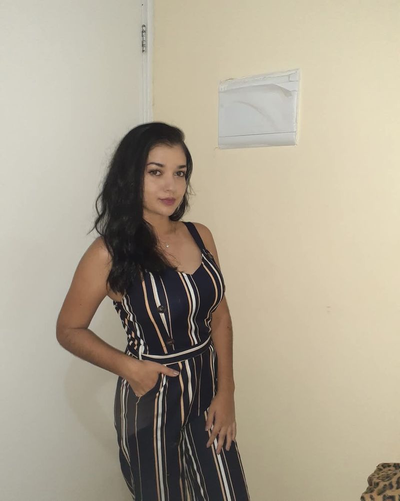 Stefanie, 22