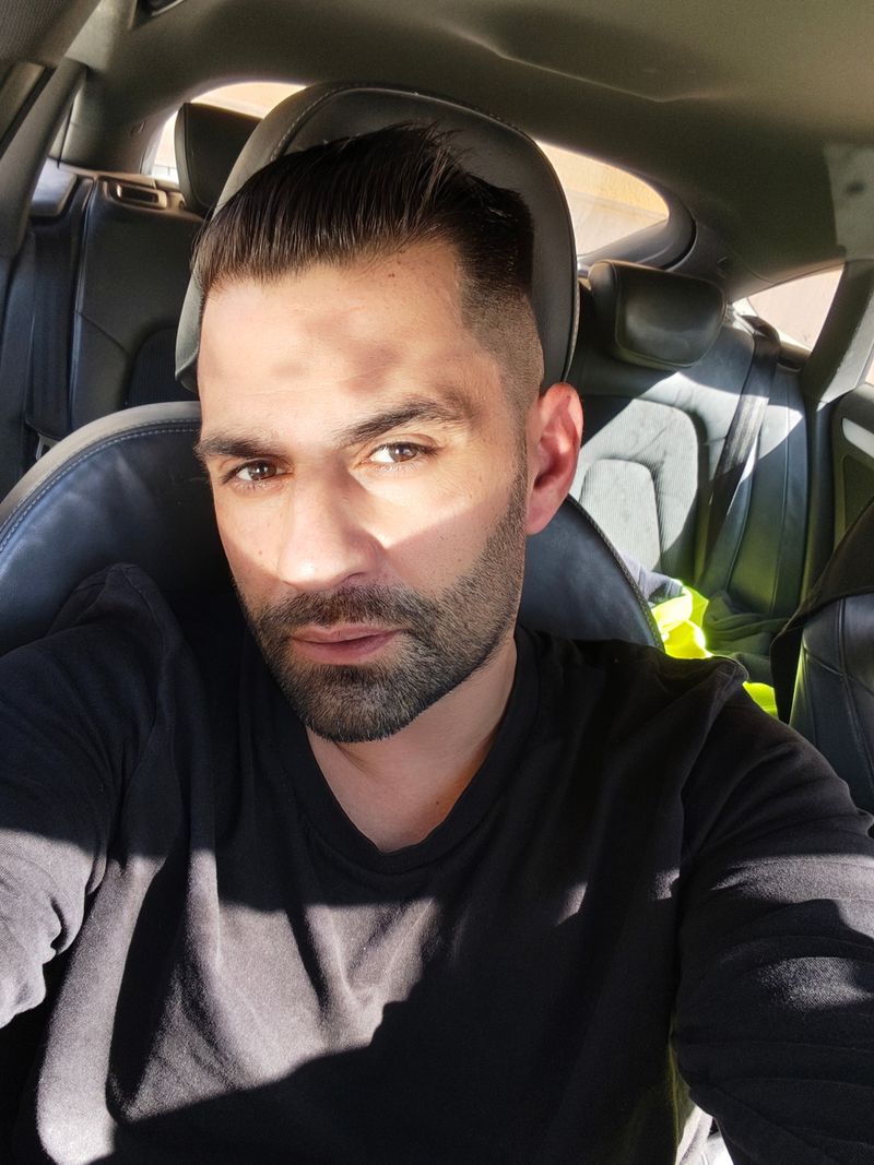 Iván, 38
