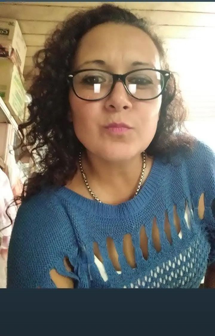 Andrea, 44