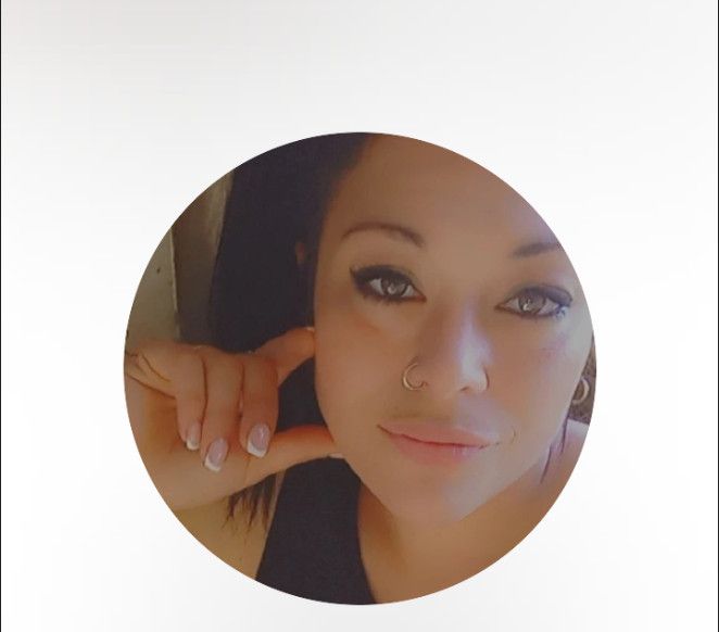 Karina, 33