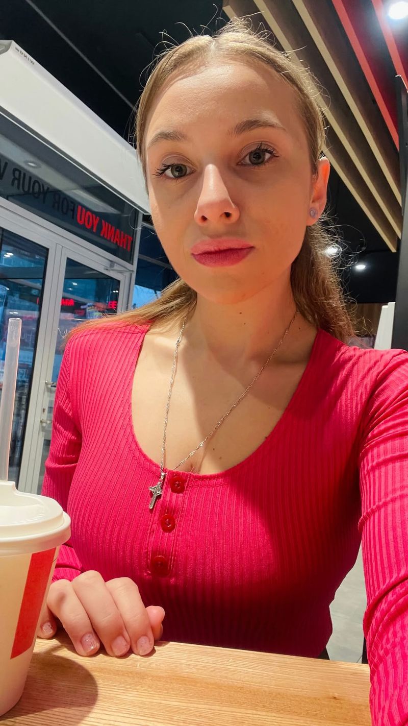 Валентина, 27