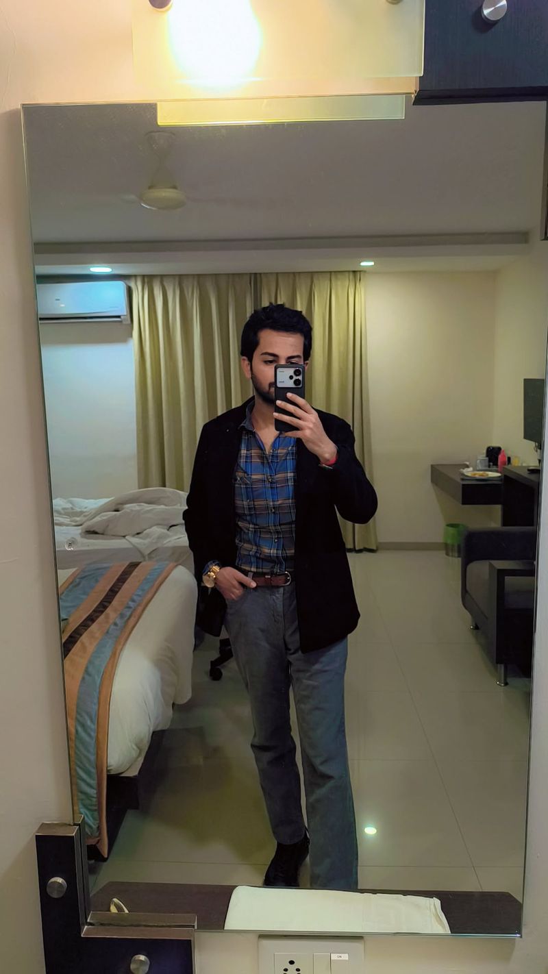 Suraj Sharma, 32