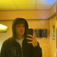 Niko, 24