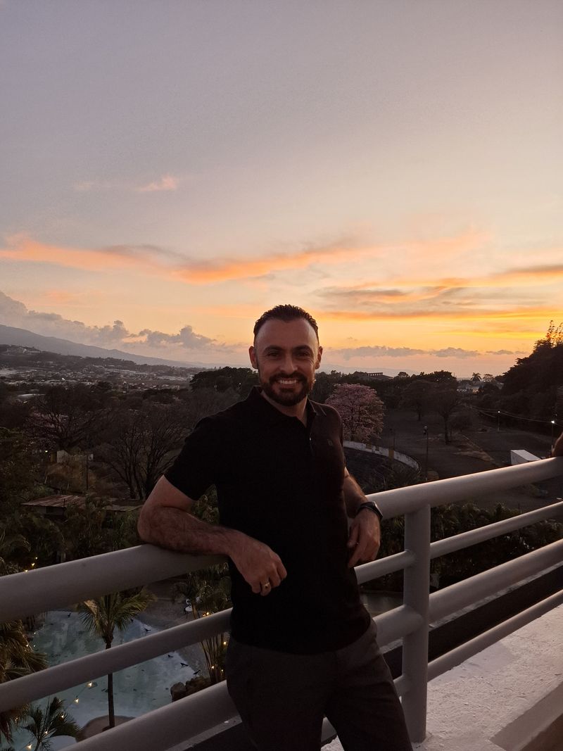 Fernando, 44