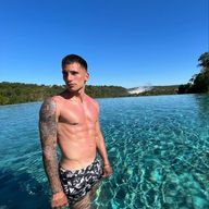 Rodrigo, 33