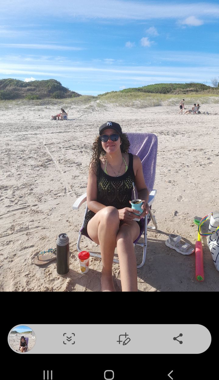 Claudia, 42