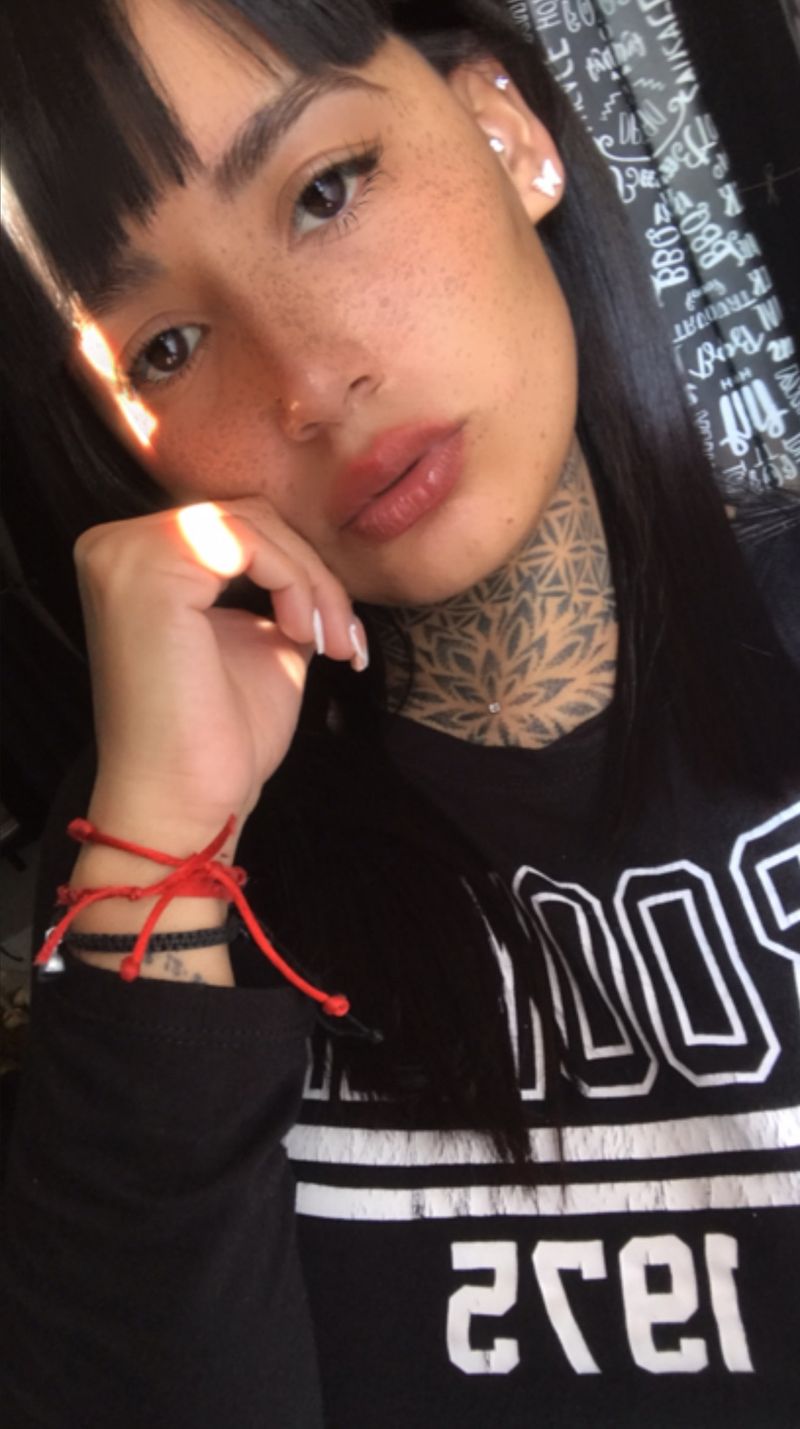 Mayra, 29