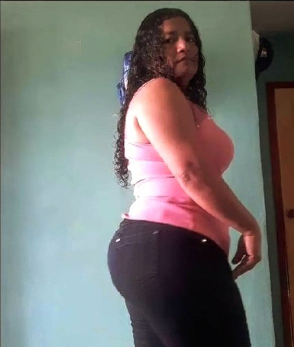 Yamileth, 45
