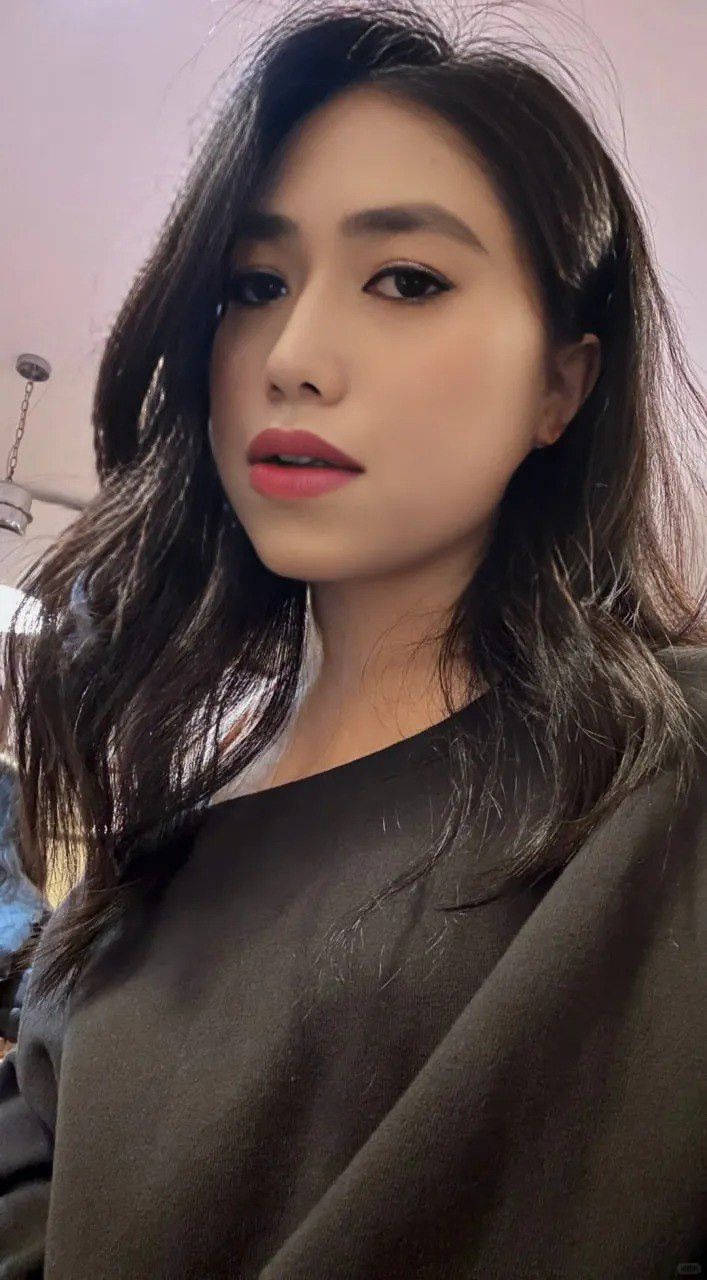 Bella, 31
