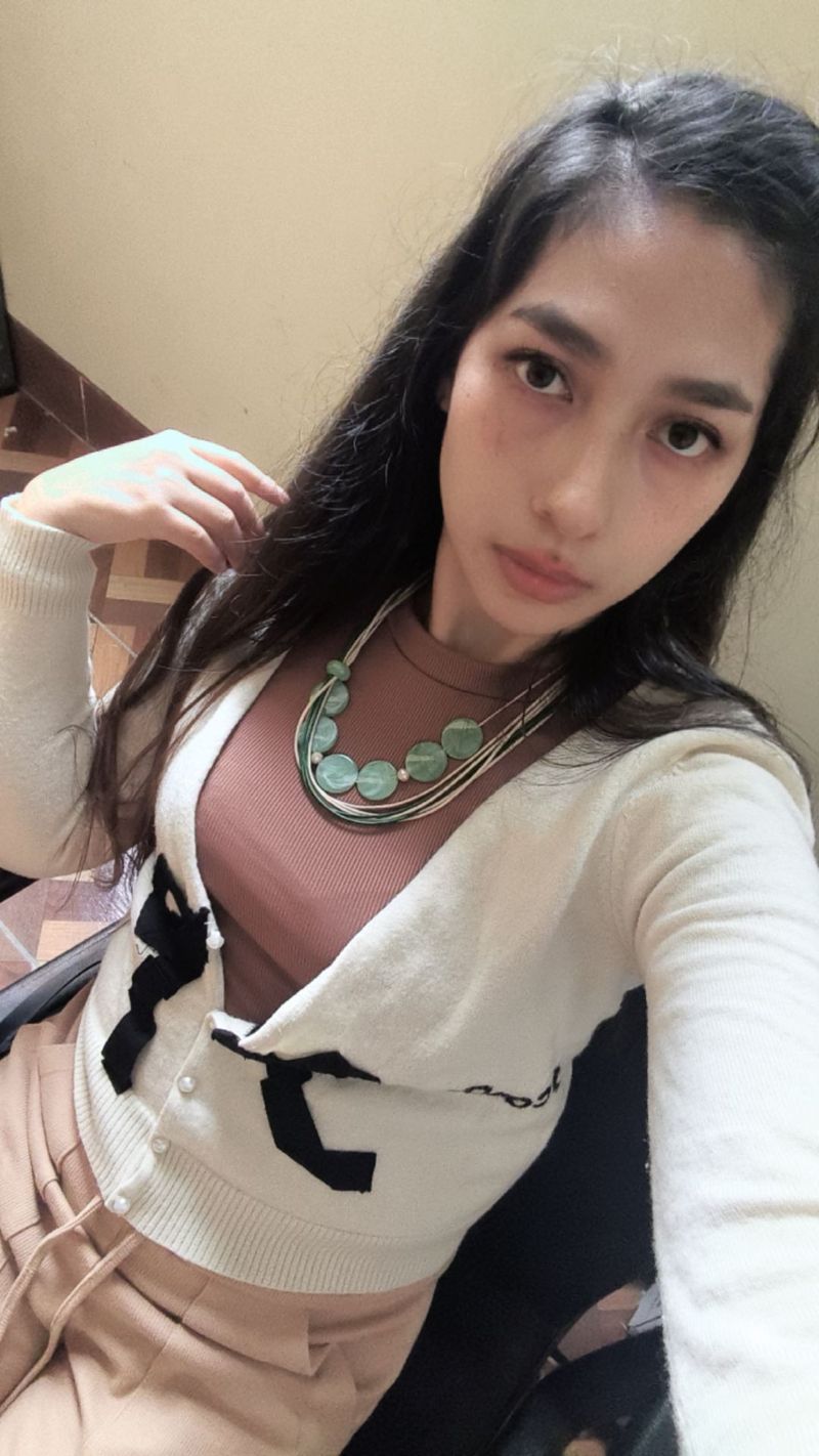Dayli, 31