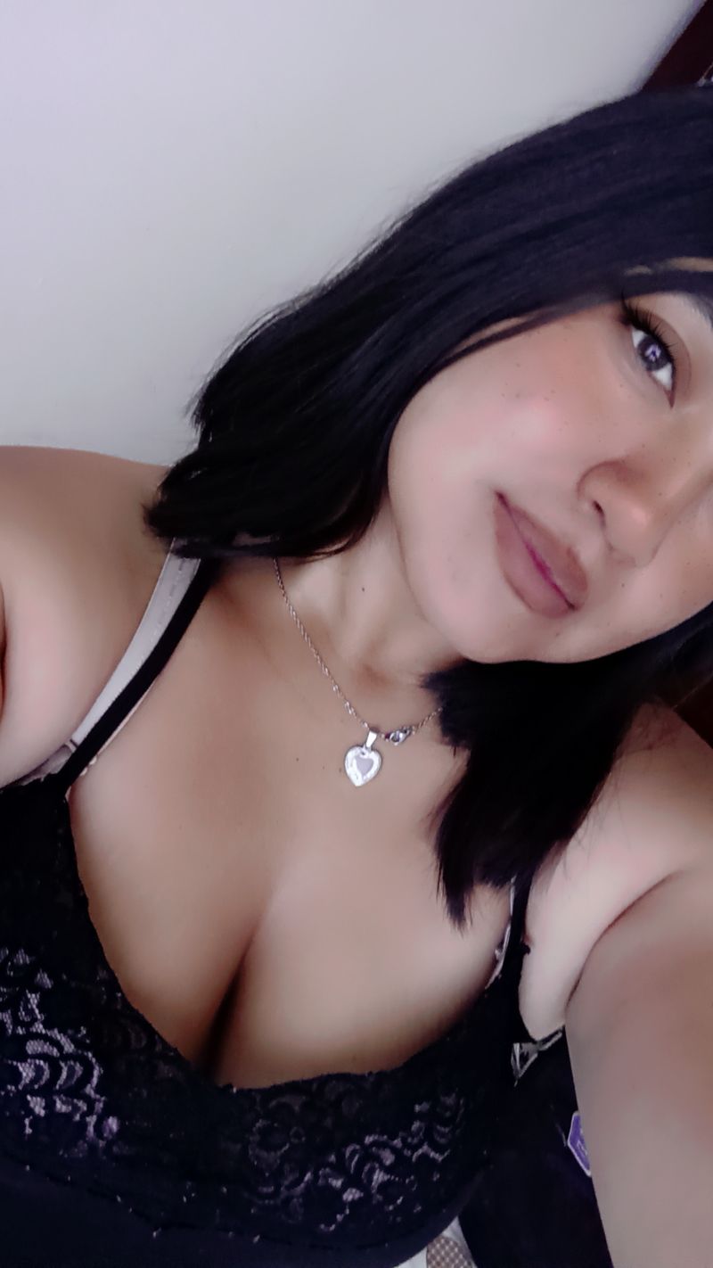 Estefania, 22