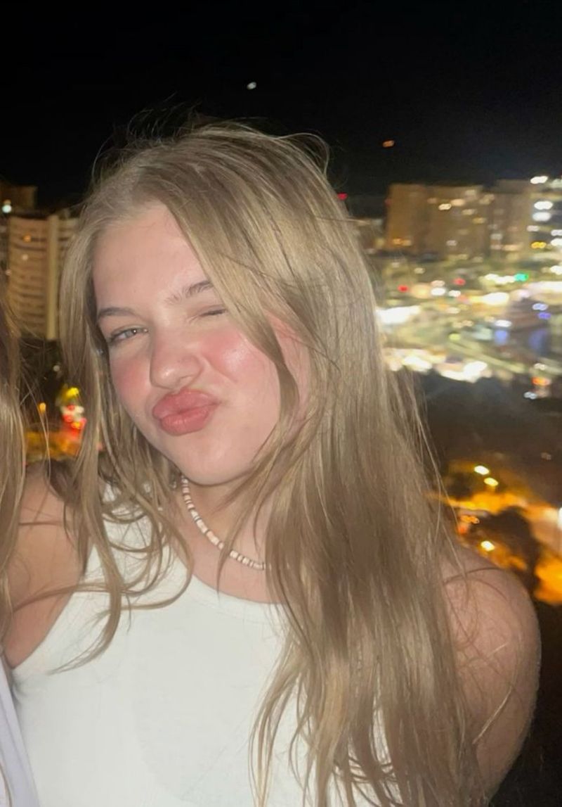 Sofia, 22