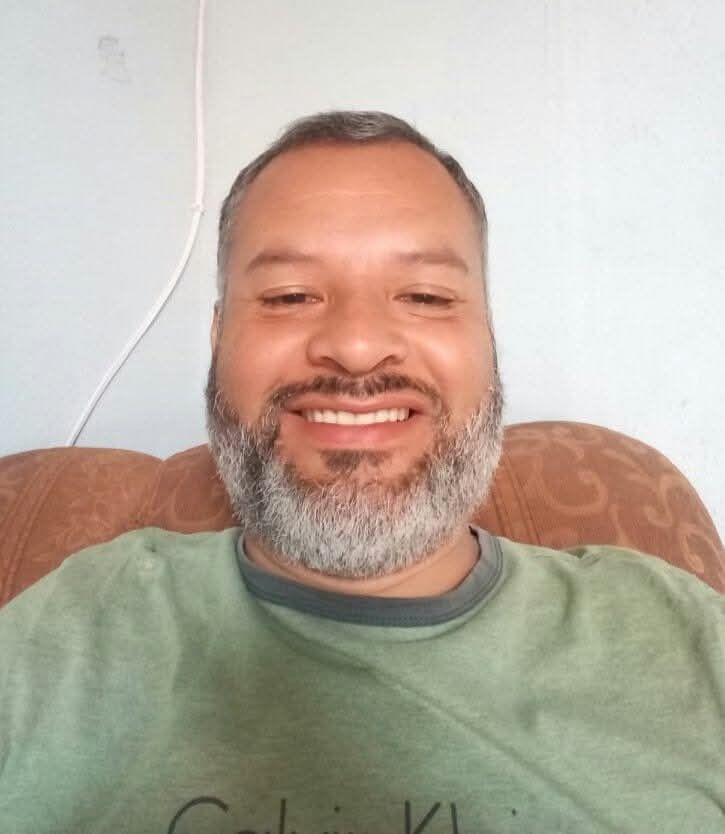 Jose Francisco, 48