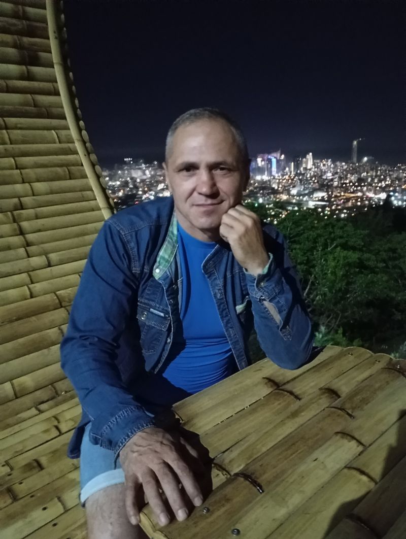Gio, 47