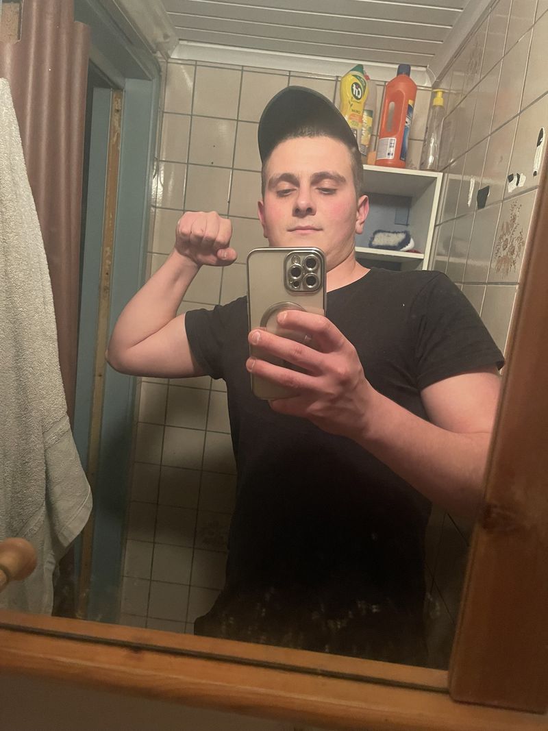 Petru, 21