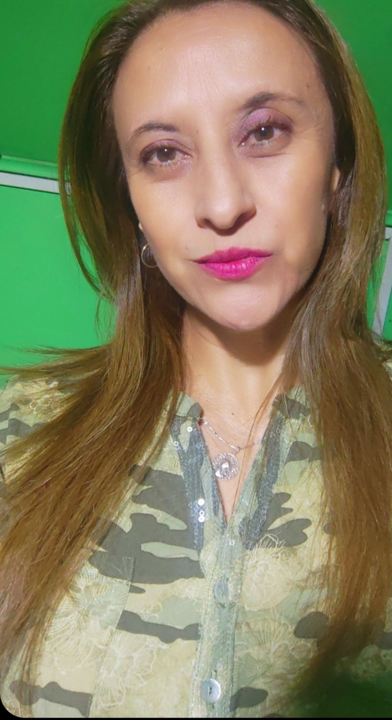 Lale, 48