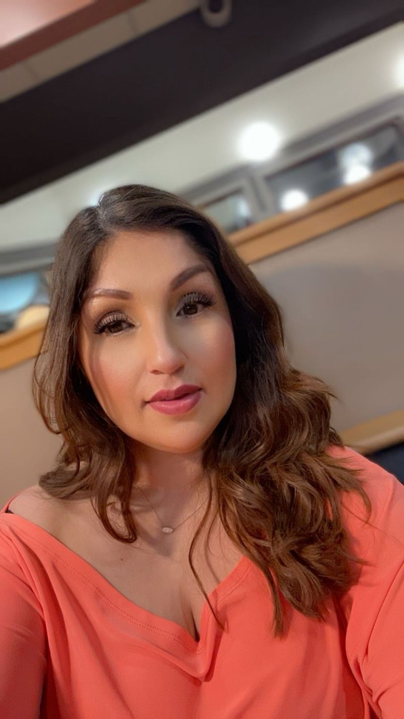Lorena Contreras, 45