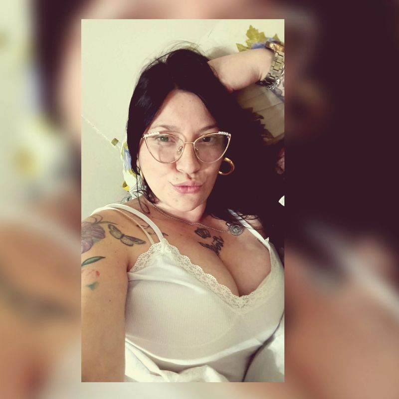 Rocio, 27