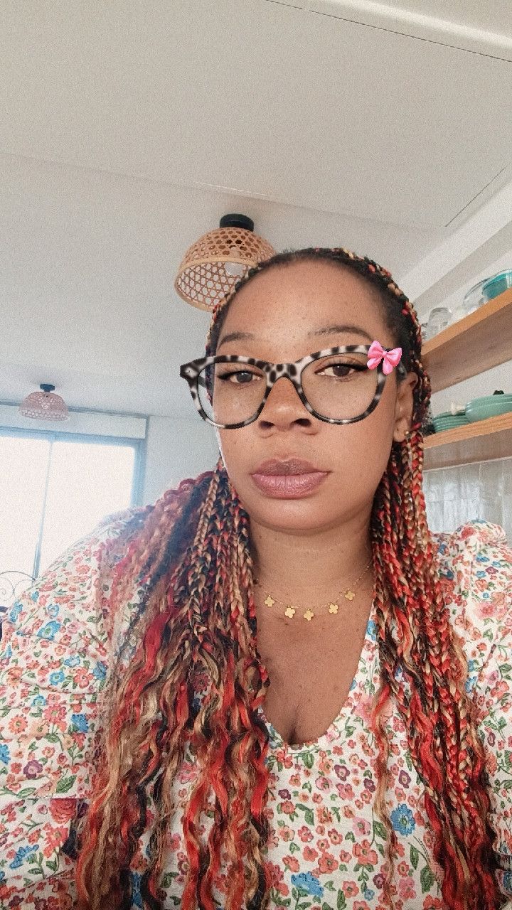 Rosa, 37