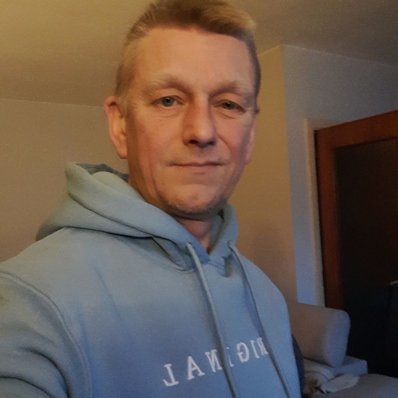 Sebastian, 48