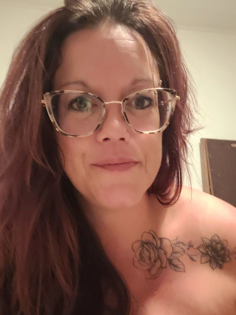 Pauline, 47