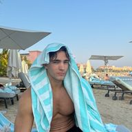 Caio, 24